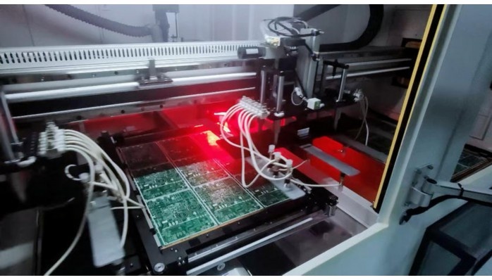 可定制PCB打標(biāo)機(jī)廠家：為電子制造業(yè)提供精準(zhǔn)標(biāo)識(shí)解決方案