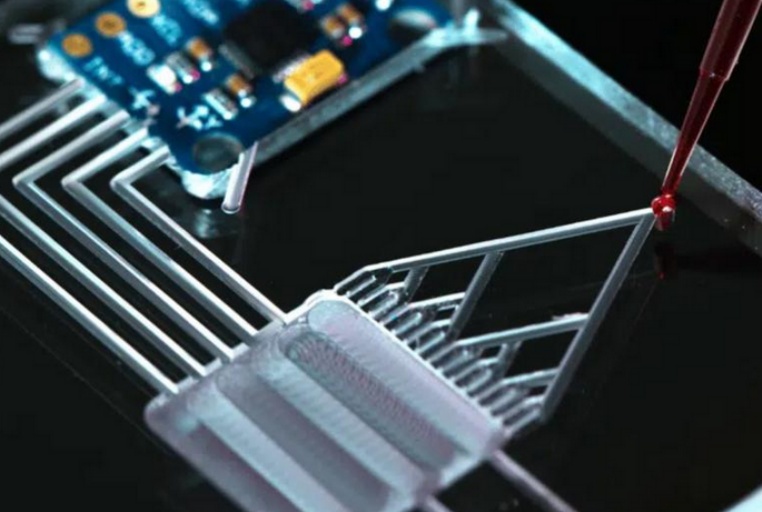 塑料激光焊接機(jī)含安裝調(diào)試報(bào)價(jià)（激光焊機(jī)一臺多少錢）