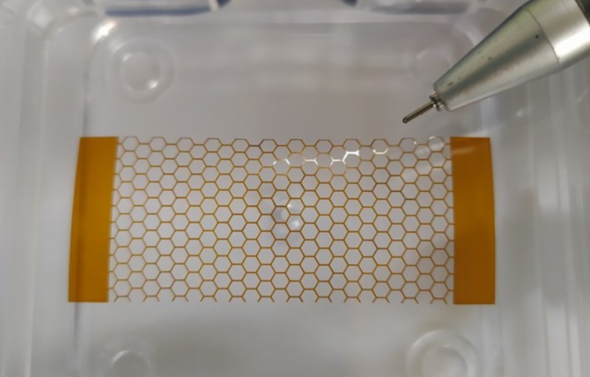 自動上料+收卷激光模切系統(tǒng)全流程案例