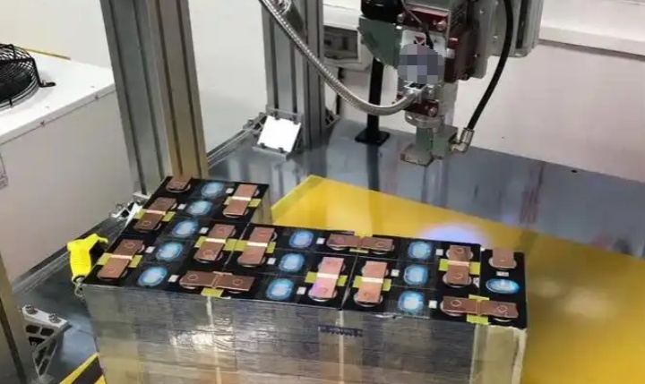 電池焊接機(jī)行業(yè)應(yīng)用案例