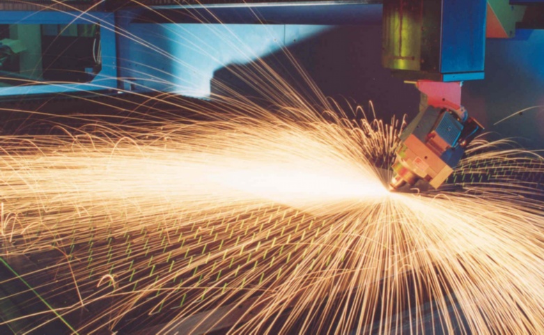 小幅面激光切割機(jī)切割精度優(yōu)化實(shí)操指南