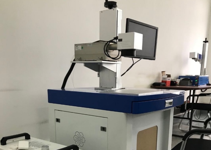 激光打標(biāo)機(jī)價(jià)格表詳解：光纖、紫外與CO2類型對(duì)比