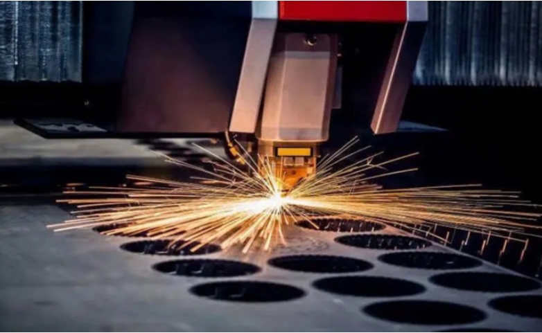 激光切割機(jī)能耗、冷卻需求與電力負(fù)載參數(shù)對比